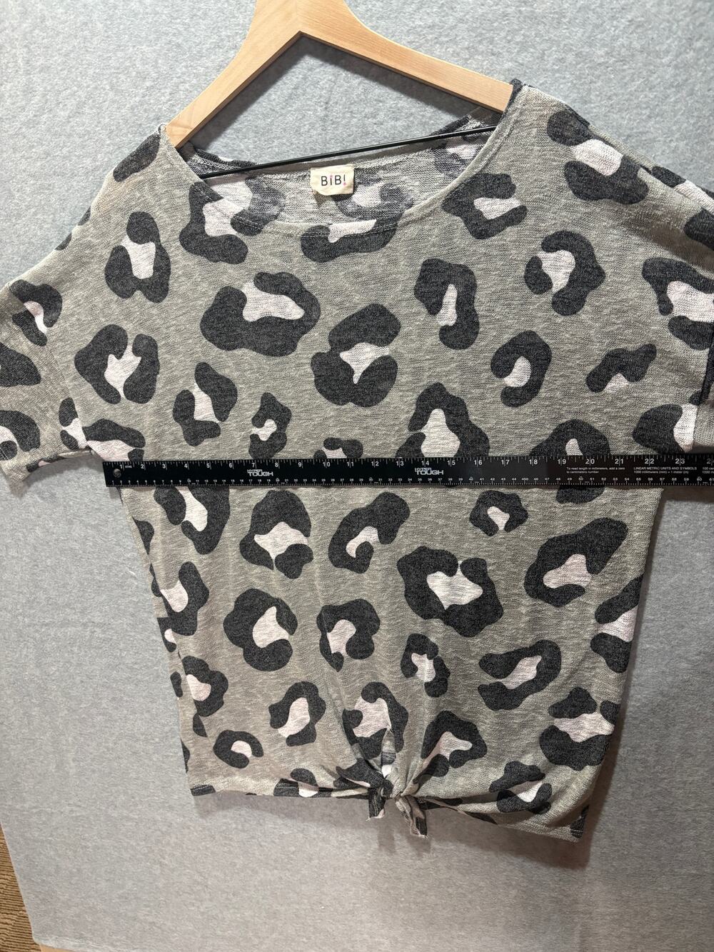 BiBi Womens Large Leopard Print Tie Front Top Gray Black Dolman Short Sleeve